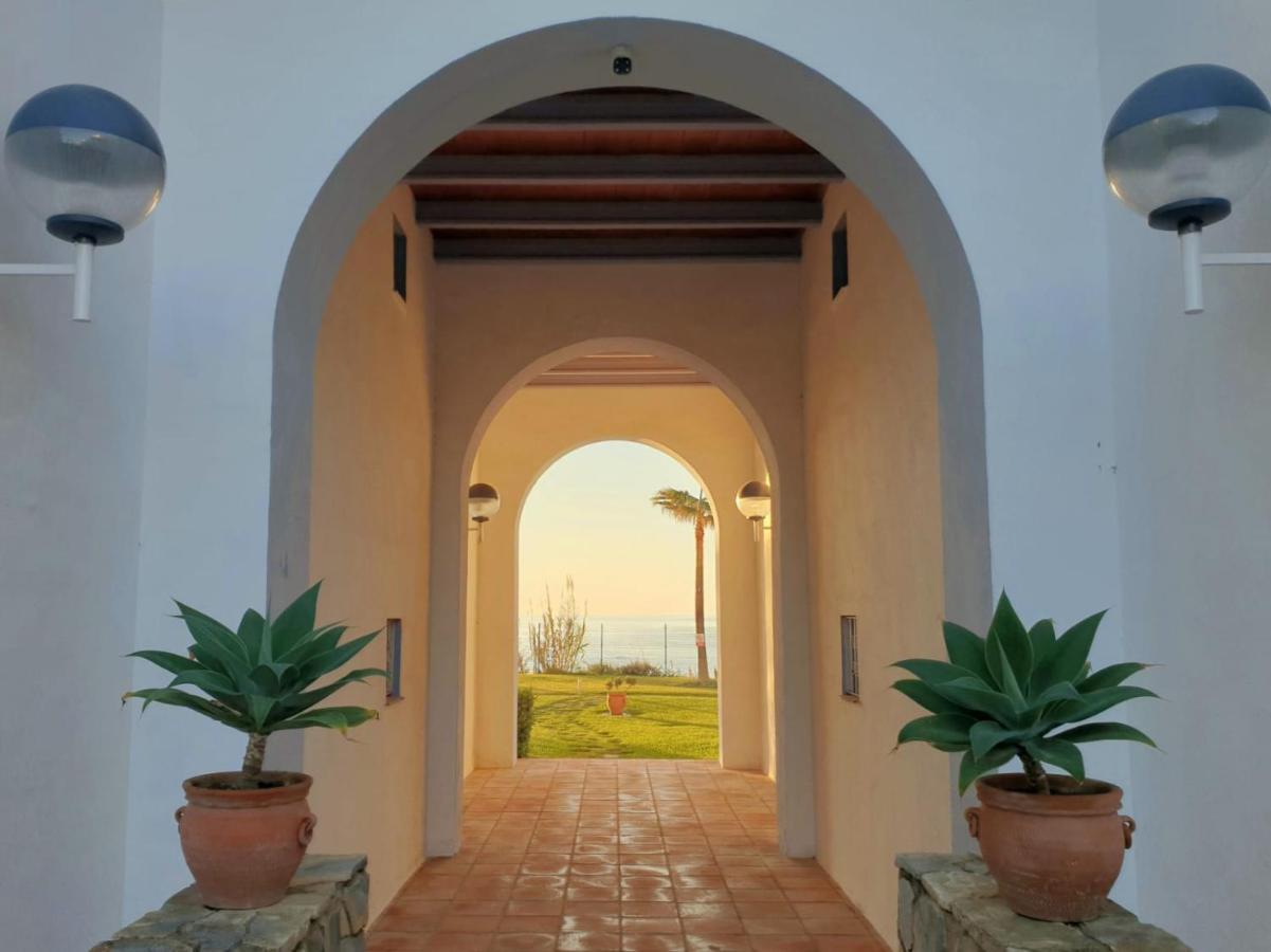 Casitamar Frontline Beach House Rental Casares Costa Near Estepona Bahia de Casares Luaran gambar