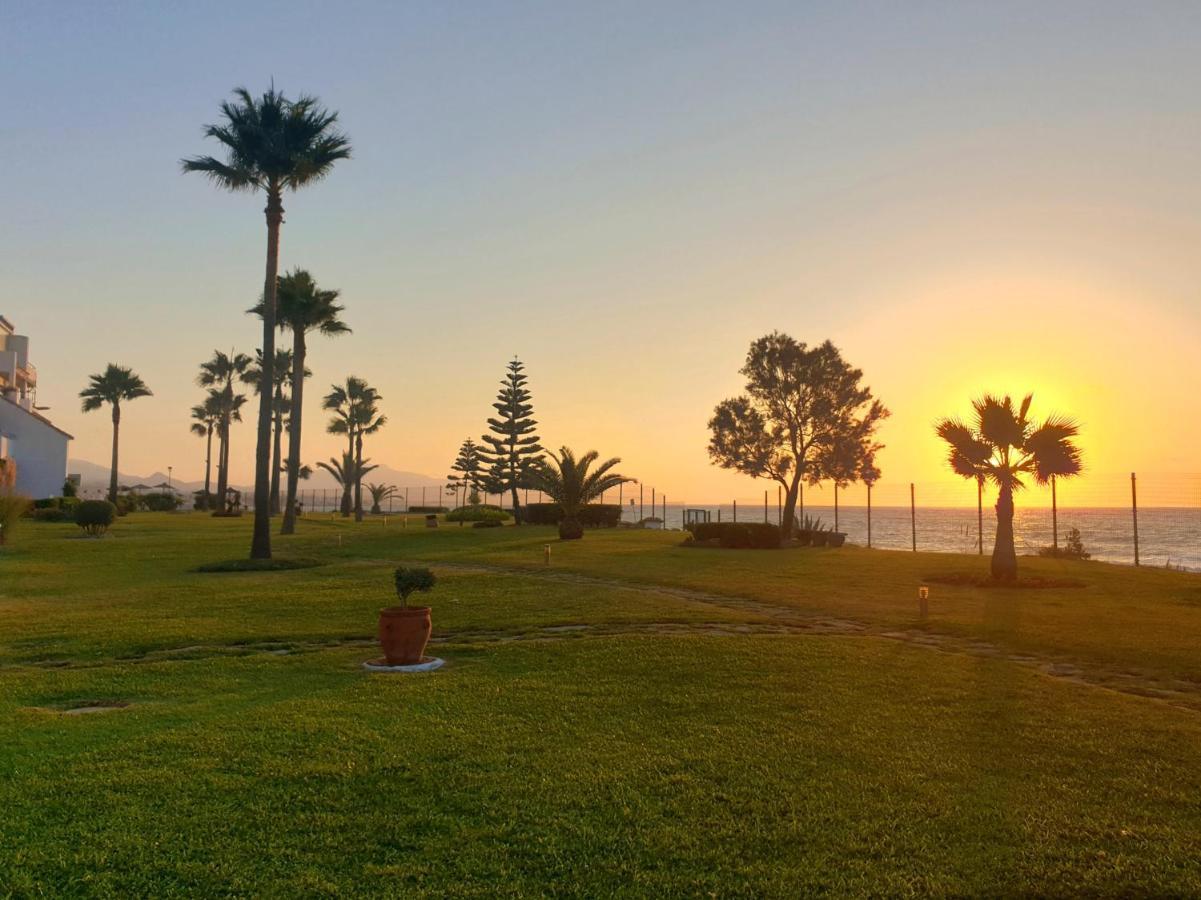 Casitamar Frontline Beach House Rental Casares Costa Near Estepona Bahia de Casares Luaran gambar